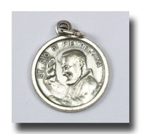 Medal - St. Pio, Relic - Antique silver - 761