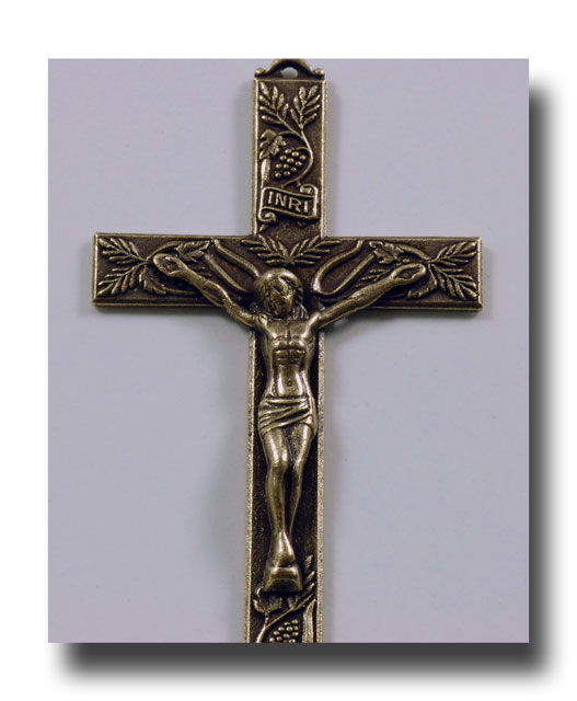 Narrow Grapes crucifix - Antique brass - ABR394