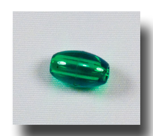 (image for) Plastic Oval, 9mm Transparent Emerald Green - V8155